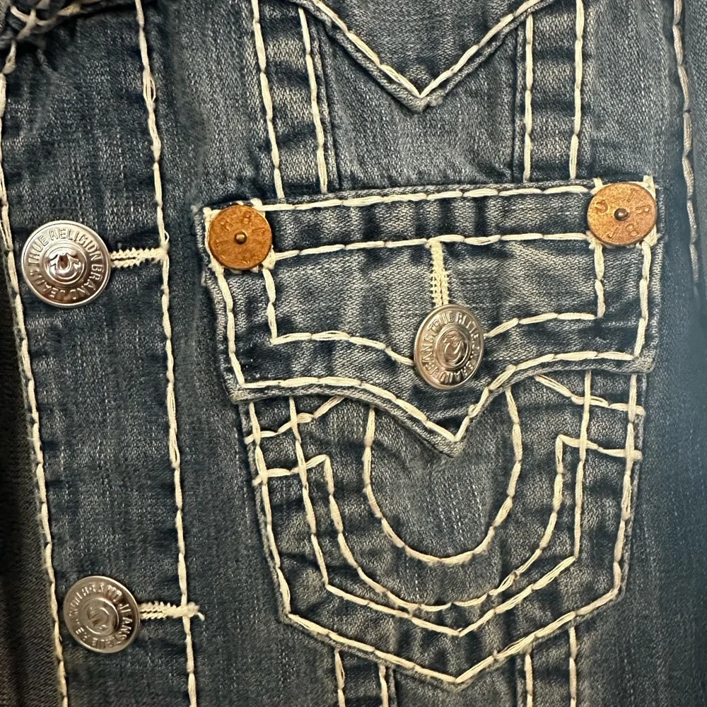 True Religion Indigo Denim Jacket with Contrast Stitching size small - Picture 4 of 7